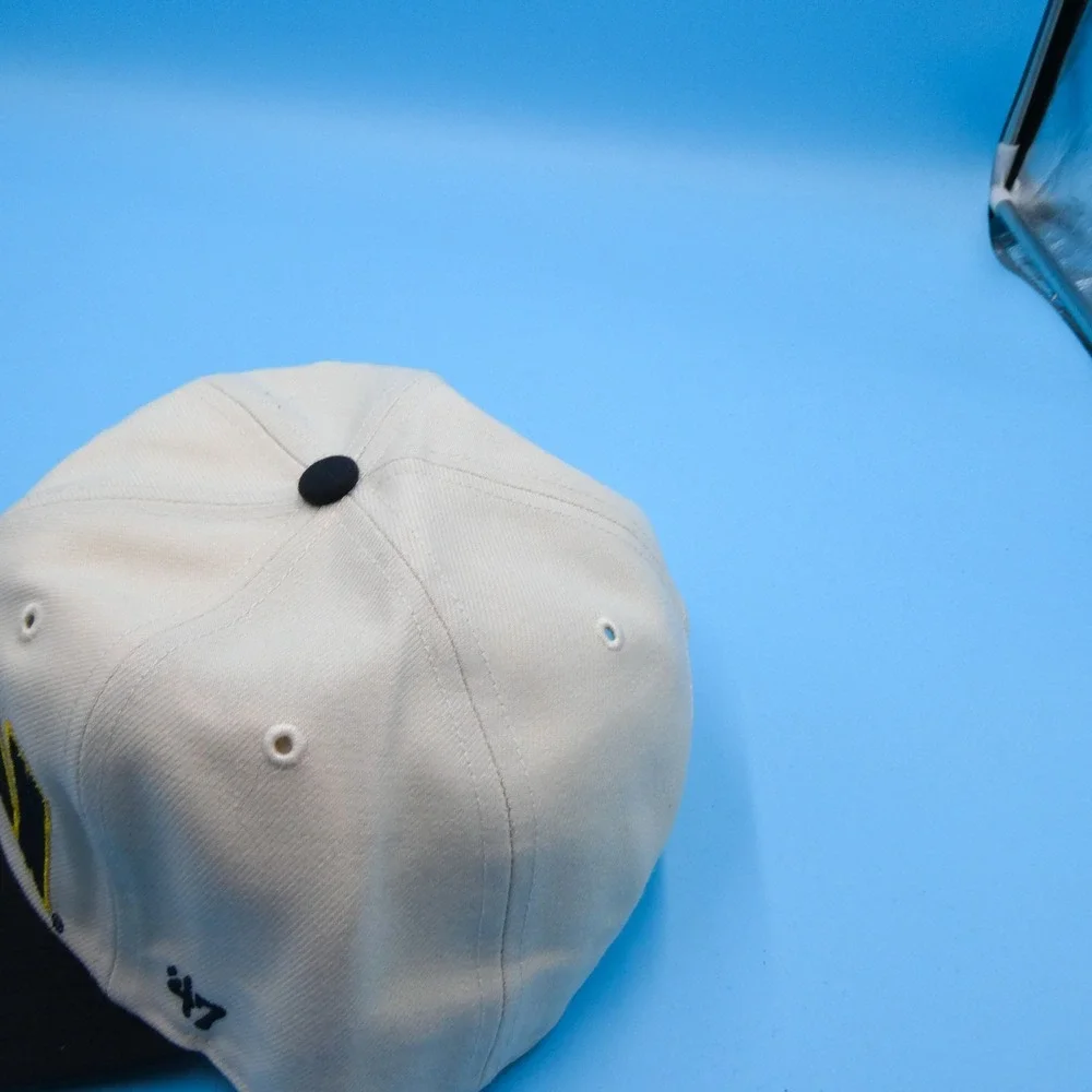 '47 Brand Hat Mens One Size‎ 47 Captain Michigan Wolverines Cream Navy Snapback